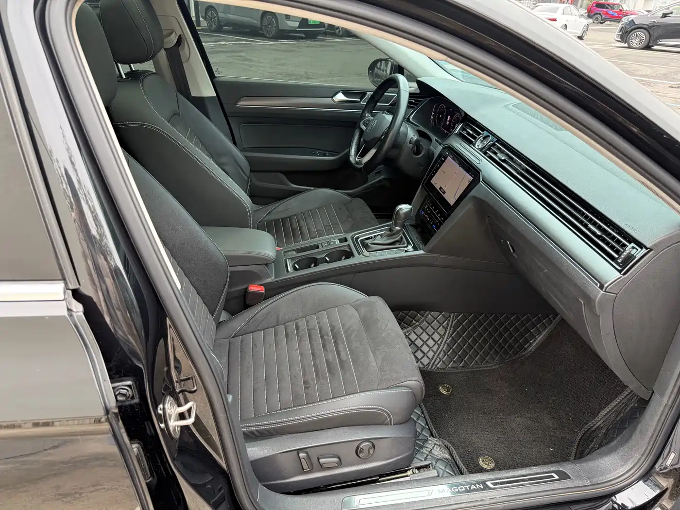 Volkswagen Magotan 2020 330TSI DSG Leading фото 8