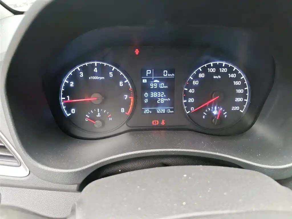 Hyundai Verna 2016 1.4L Automatic Cool Edition GLS фото 7