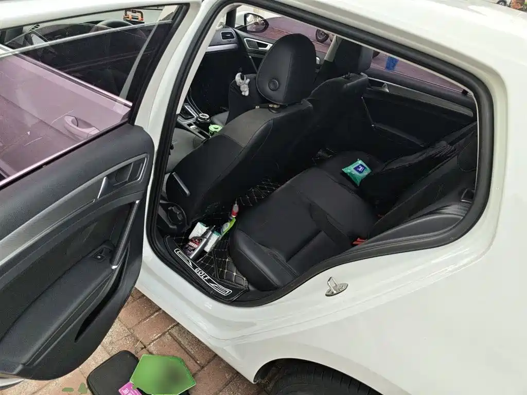 Volkswagen Golf 2018 1.6L Automatic Comfort фото 13