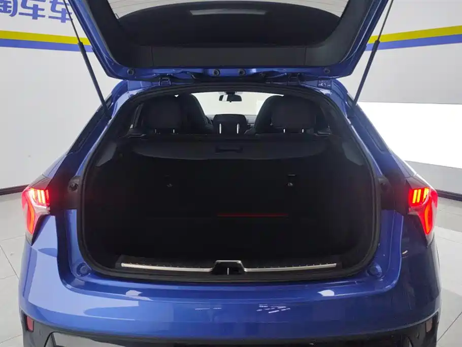 Lynk & Co 02 2021 1.5TD DCT 2WD Power Plus фото 4