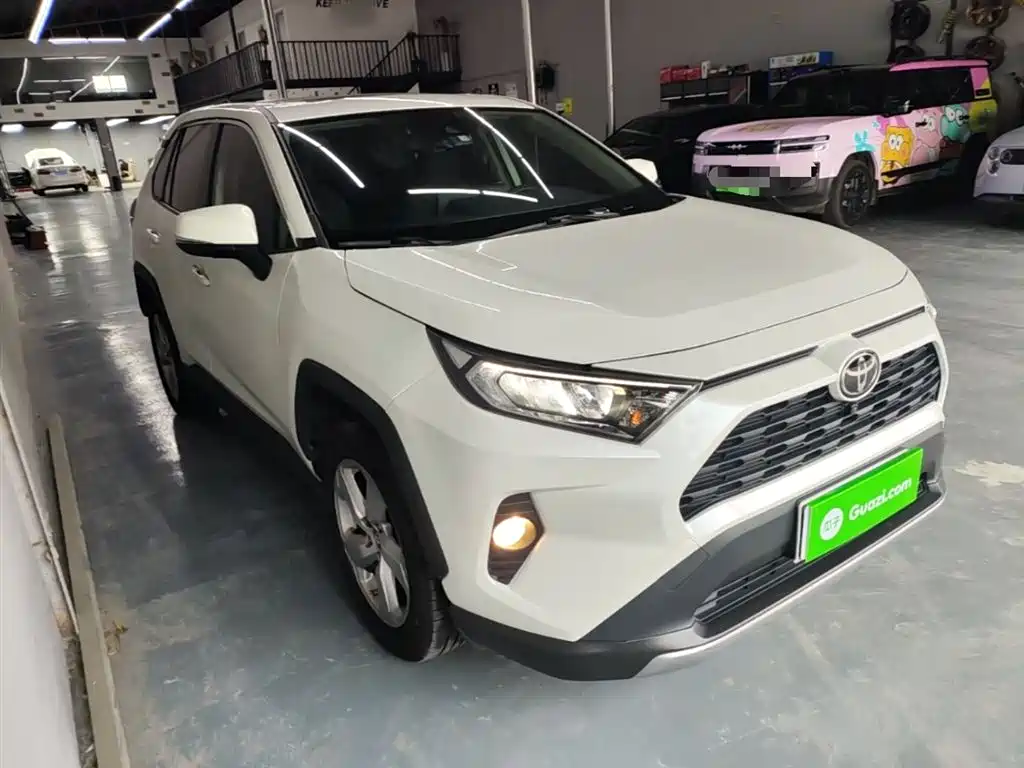 Toyota RAV4 Rongfang 2020 2.0L CVT 2WD Trend Edition фото 4