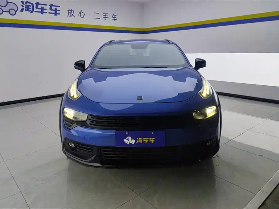 Lynk & Co 02 2021 1.5TD DCT 2WD Power Plus фото 2