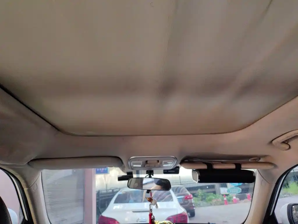 Фото 9 - Geely Atlas
