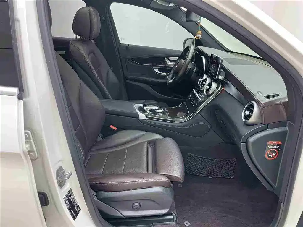 Mercedes-Benz GLC 2019 GLC 260 L 4MATIC Dynamic фото 14