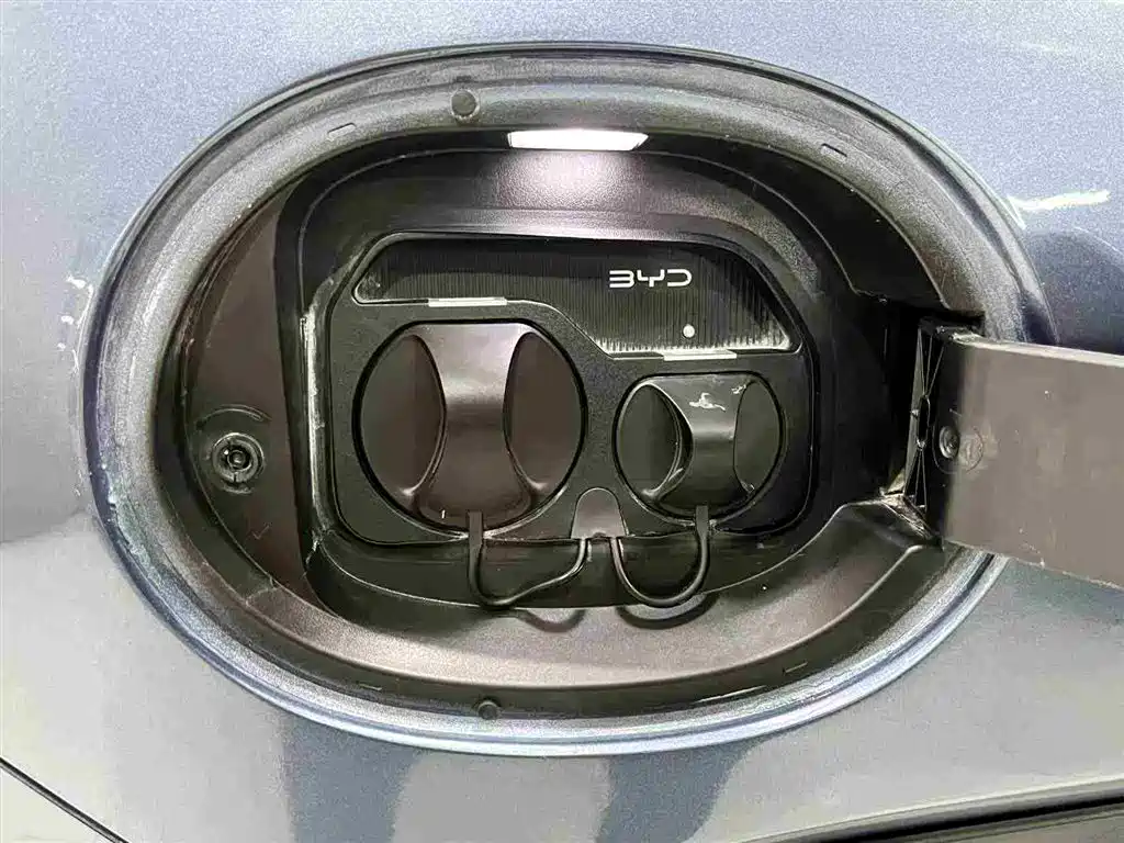 BYD Hai Shi 07 DM-i 2025 150 Pilot+ Edition фото 10
