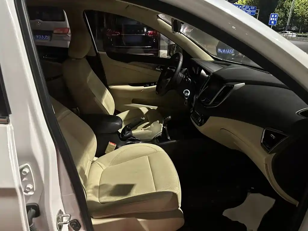 Changan Eado 2016 2015 1.6L Manual Luxury China V