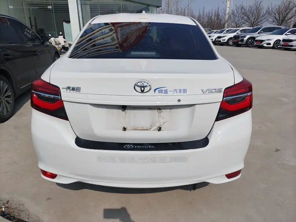 Toyota Vios 2021 1.5L CVT Chuangxing Edition фото 4