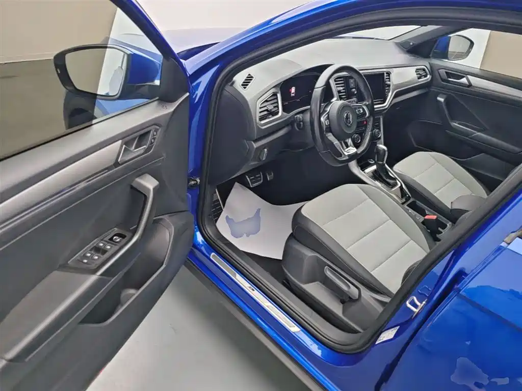Volkswagen T-ROC 2019 280TSI DSG FWD R-Line Pro фото 16