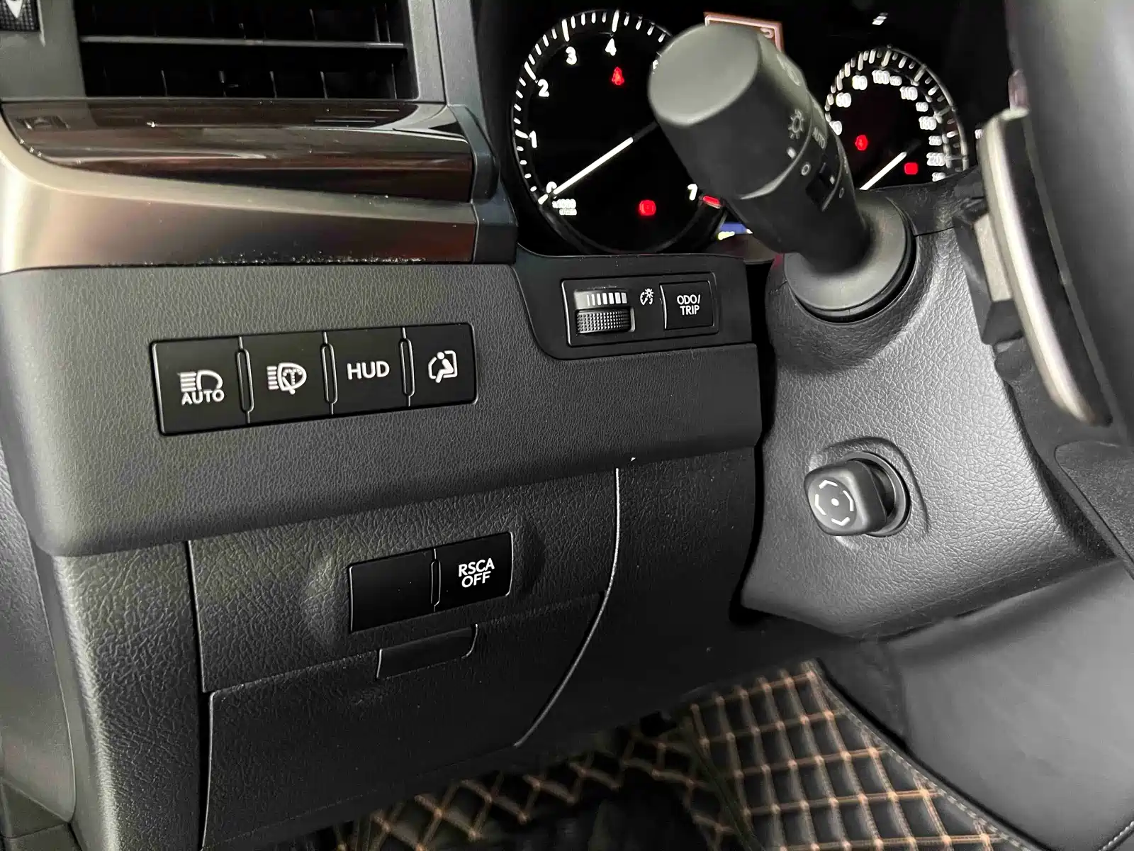 Photo 21 - Lexus LX