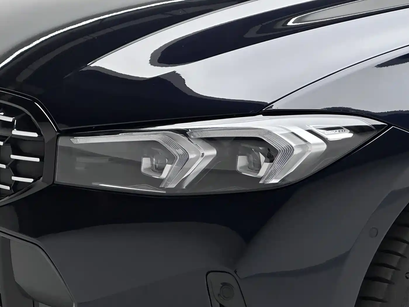 BMW 3 Series 2023 325Li M Sport Black Night Package фото 14
