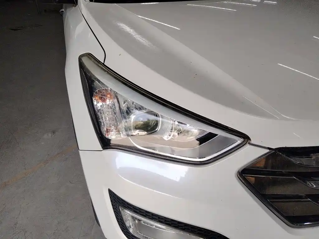 Hyundai Santa Fe 2013 Model 2.4L Automatic 2WD Smart фото 7