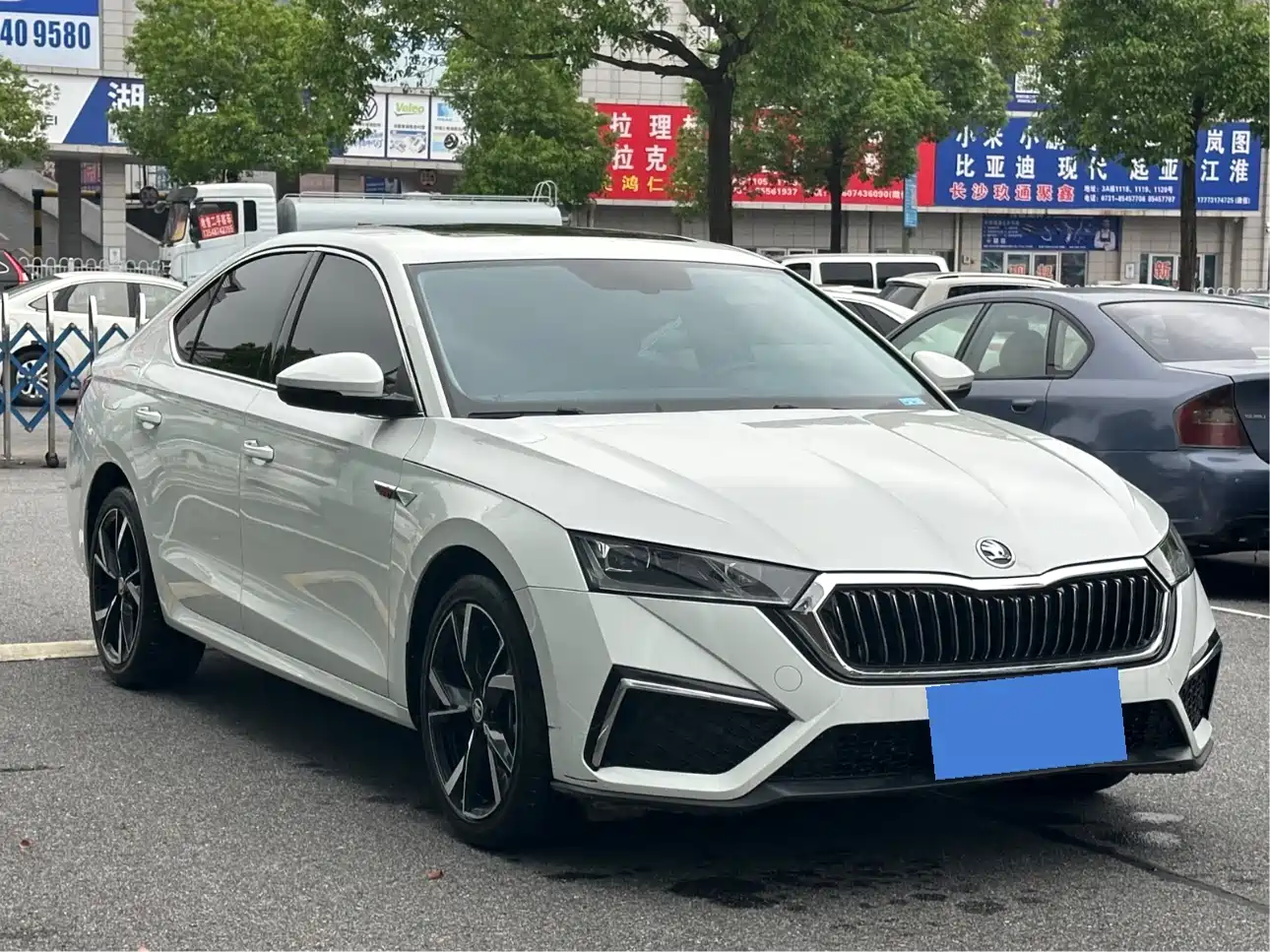 Škoda Octavia 2023 Facelift PRO TSI280 Premium Edition фото 3