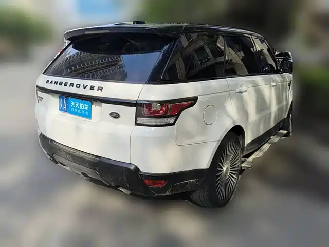 Land Rover Range Rover Sport 2016 Model 3.0 SC V6 HSE DYNAMIC — фото 2