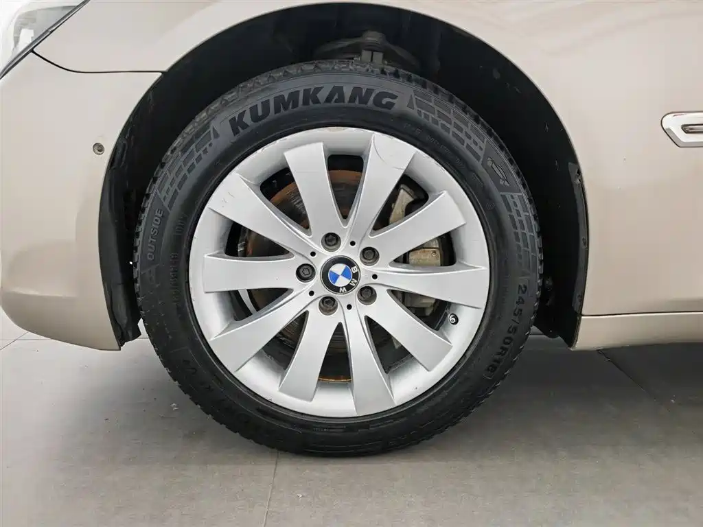 BMW 7 Series 2009 740Li Luxury фото 17