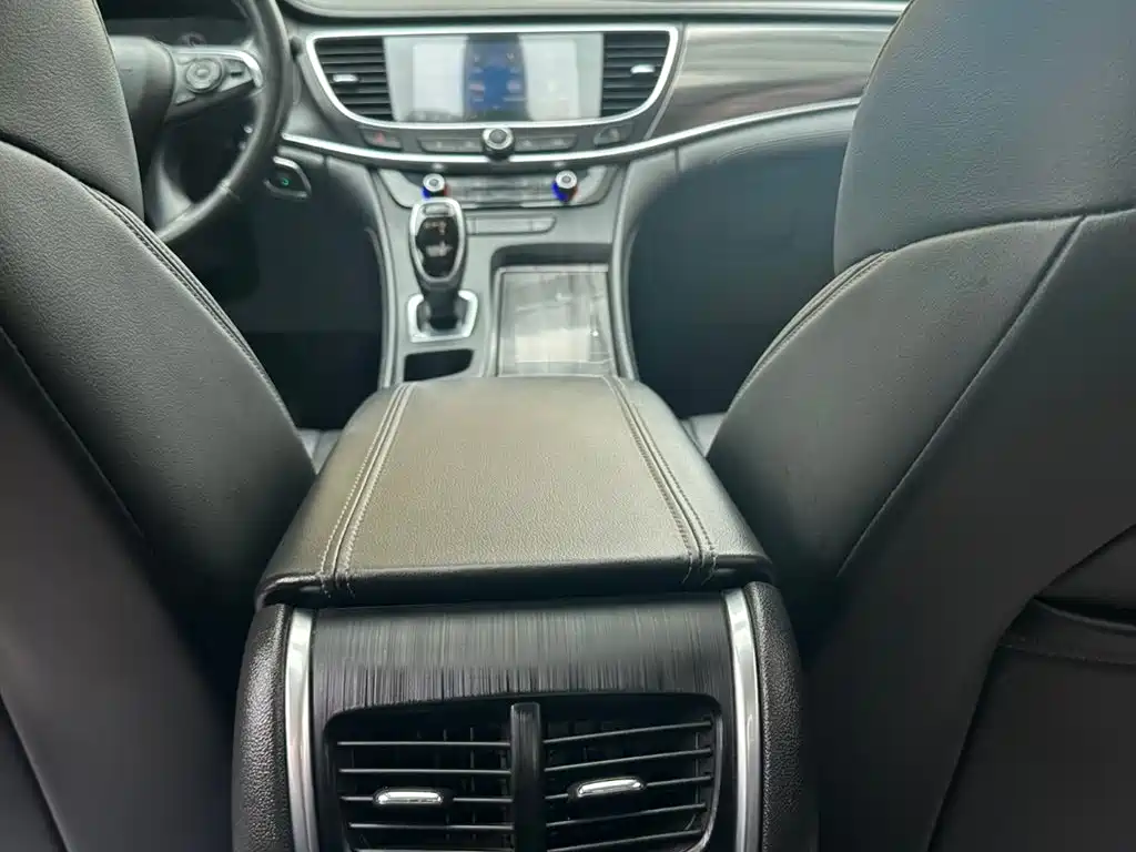BUICK LACROSSE