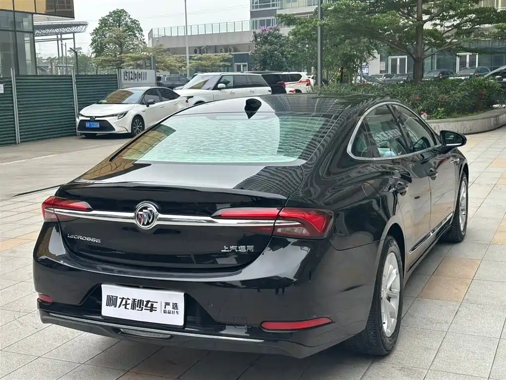 BUICK LACROSSE