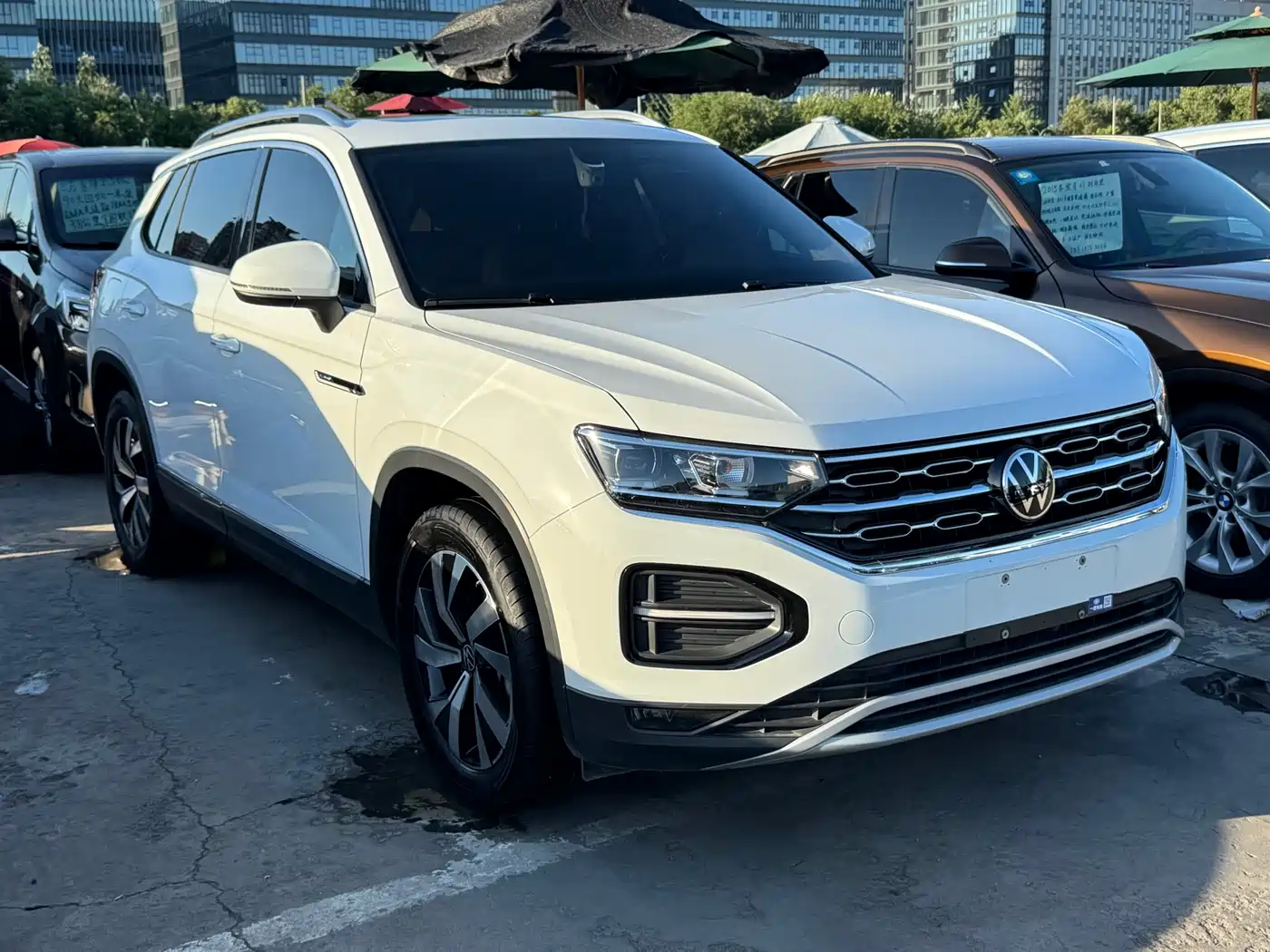 Volkswagen Tayron 2022 330TSI 2WD Luxury Smart Connect Edition фото 3