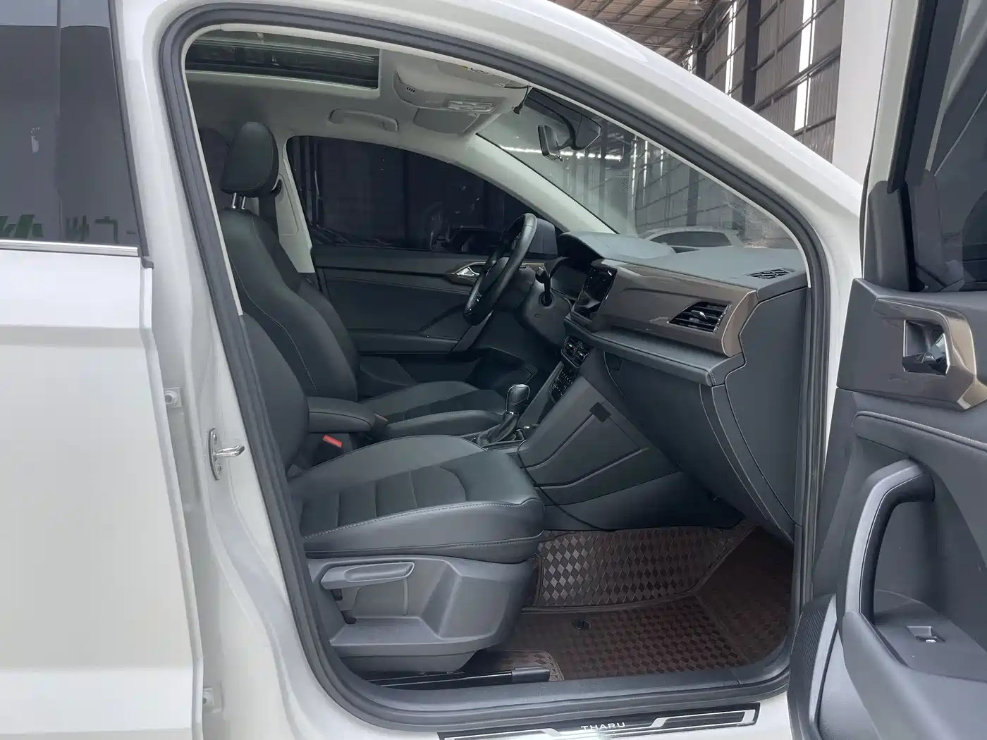 Volkswagen Tharu, миниатюра 30