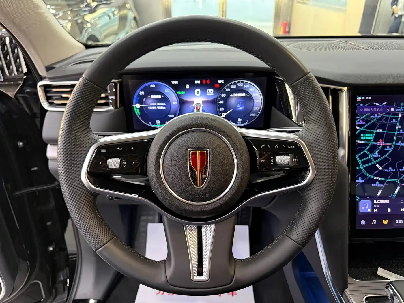 Hongqi HS7 PHEV 2024 2.0T PHEV 2WD Flagship 6-seater фото 14