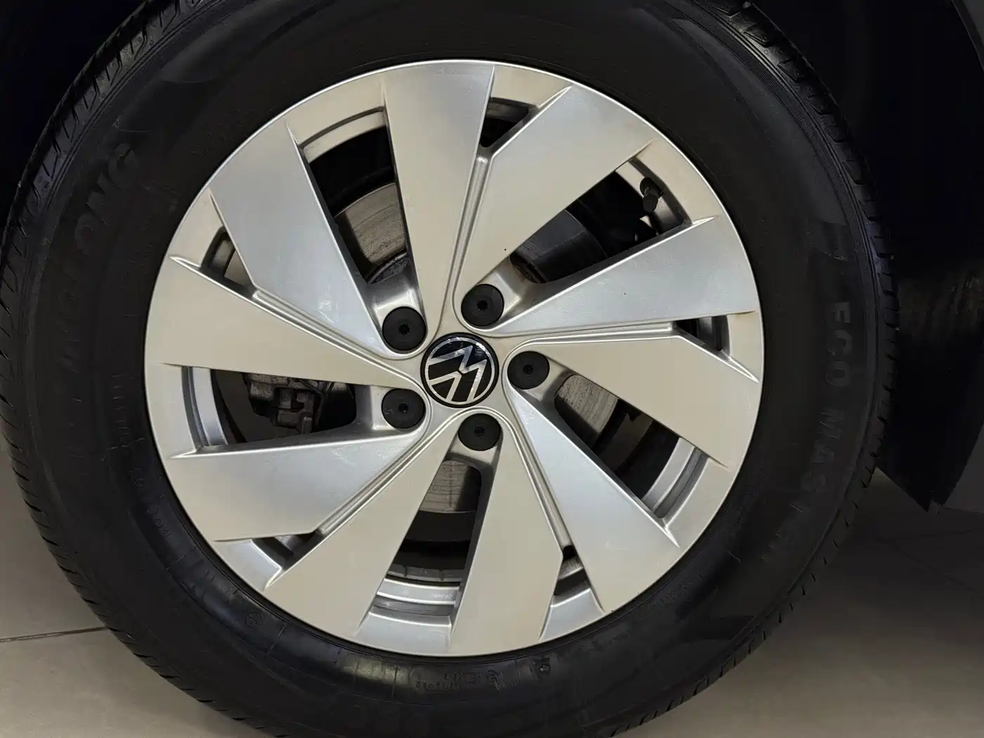 Volkswagen Tharu 2025 Model Rising Star 1.5L Advance Edition фото 23