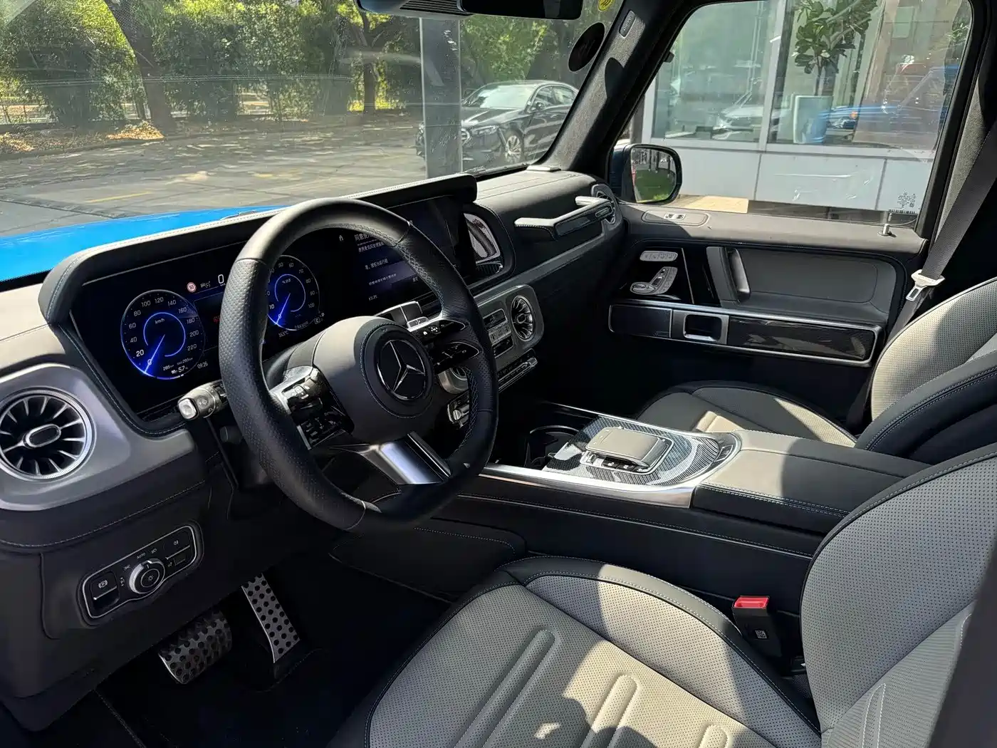 Mercedes-Benz G-Class New Energy 2025 G580 Launch Special Edition фото 7