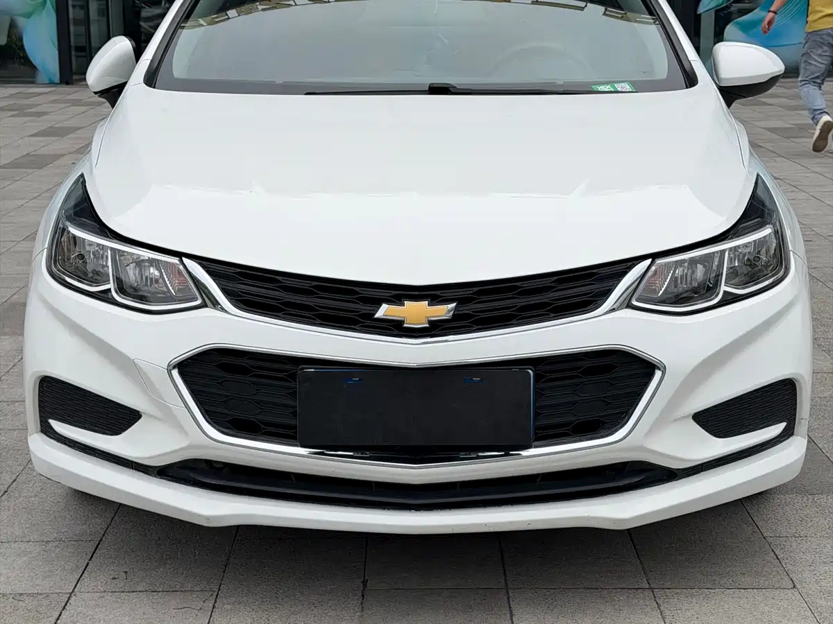 Chevrolet Cruze 2017 1.5L Automatic Pioneer Sunroof фото 3