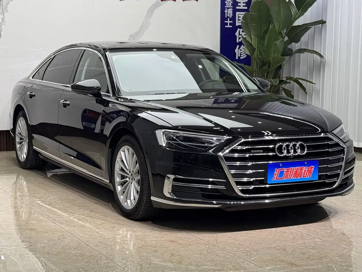 Audi A8 2018 A8L 55 TFSI quattro Launch Premium фото 3