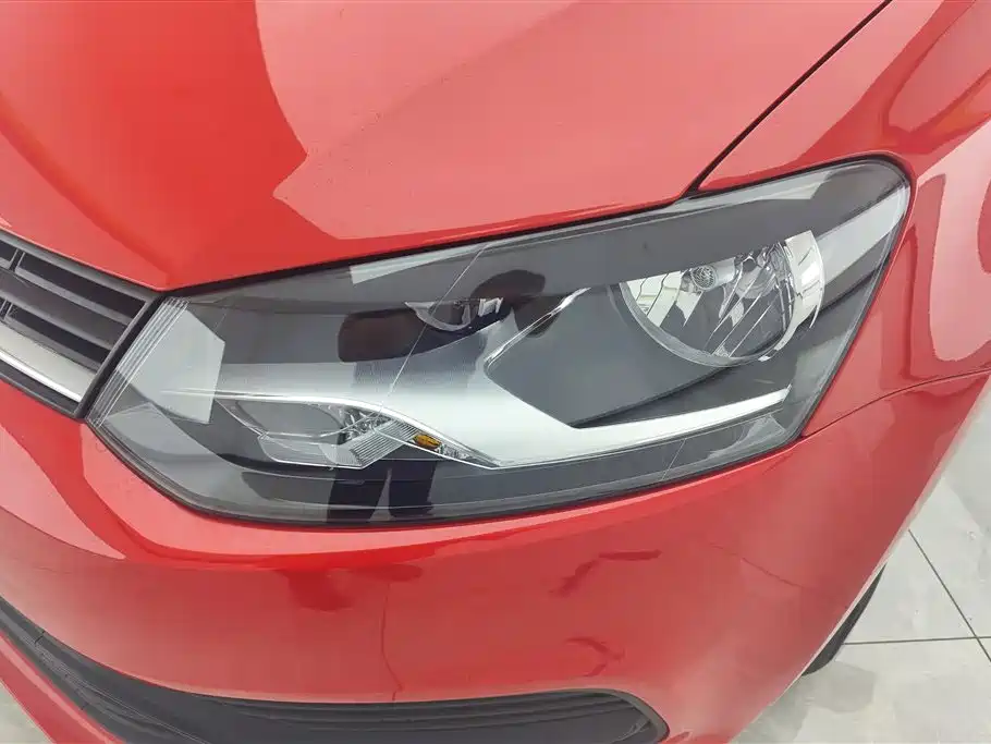 Volkswagen Polo 2016 1.4L Manual Trend фото 5