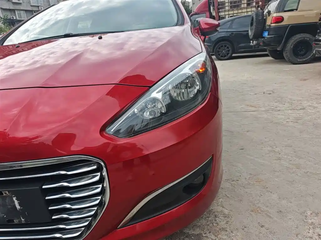 Peugeot 308 2014 Model Joy Edition Classic 1.6L Manual Superior Style фото 24