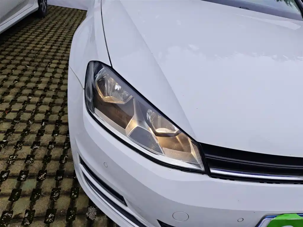 Volkswagen Golf 2016 230TSI Automatic Luxury фото 13