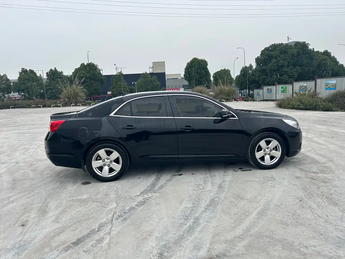 Chevrolet Malibu 2013 2.0L Automatic Luxury Edition фото 6