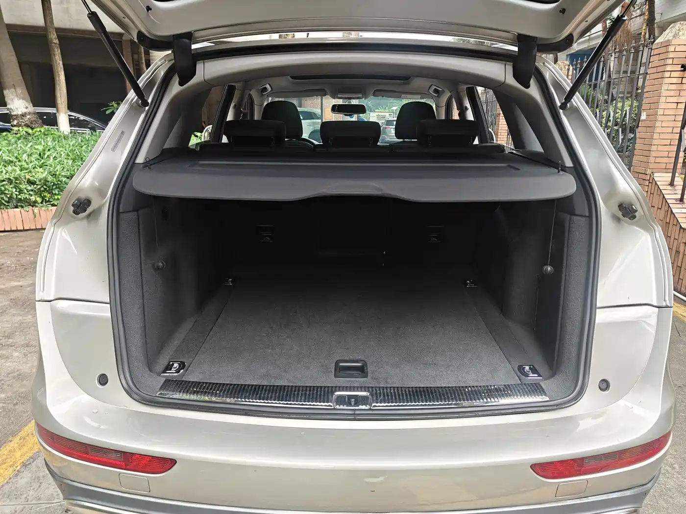 Audi Q5 2017 Plus 40 TFSI Technology фото 32