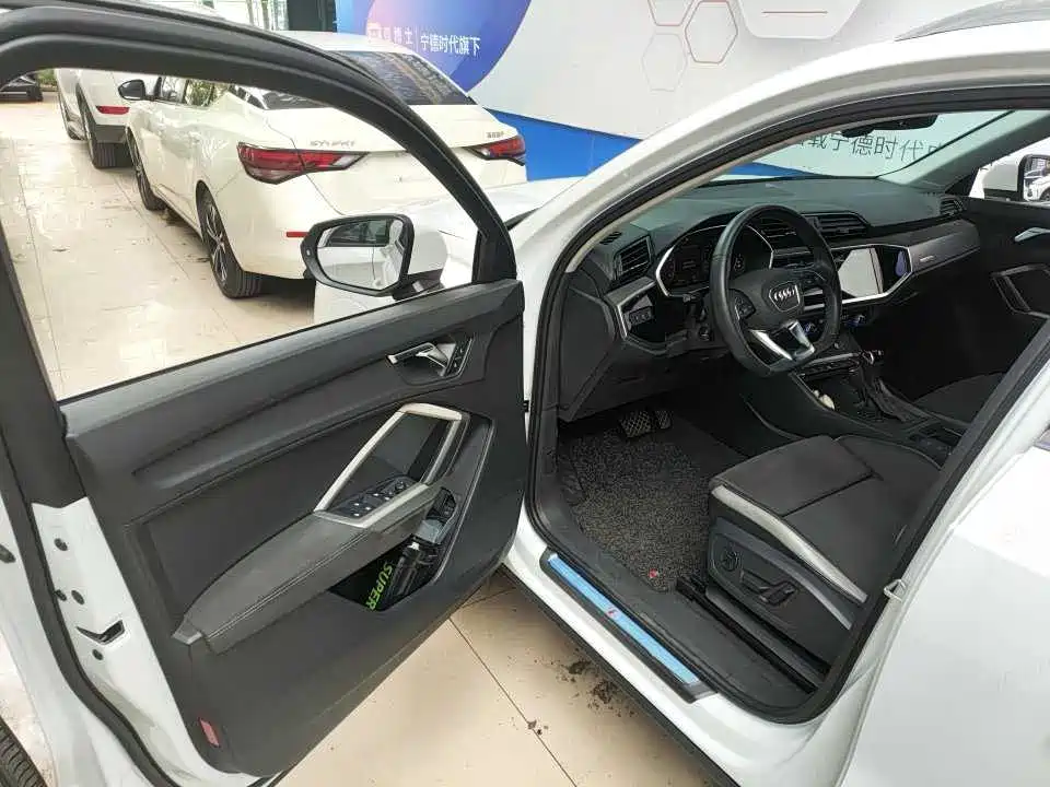 Audi Q3 2022 35 TFSI Fashion Dynamic фото 5