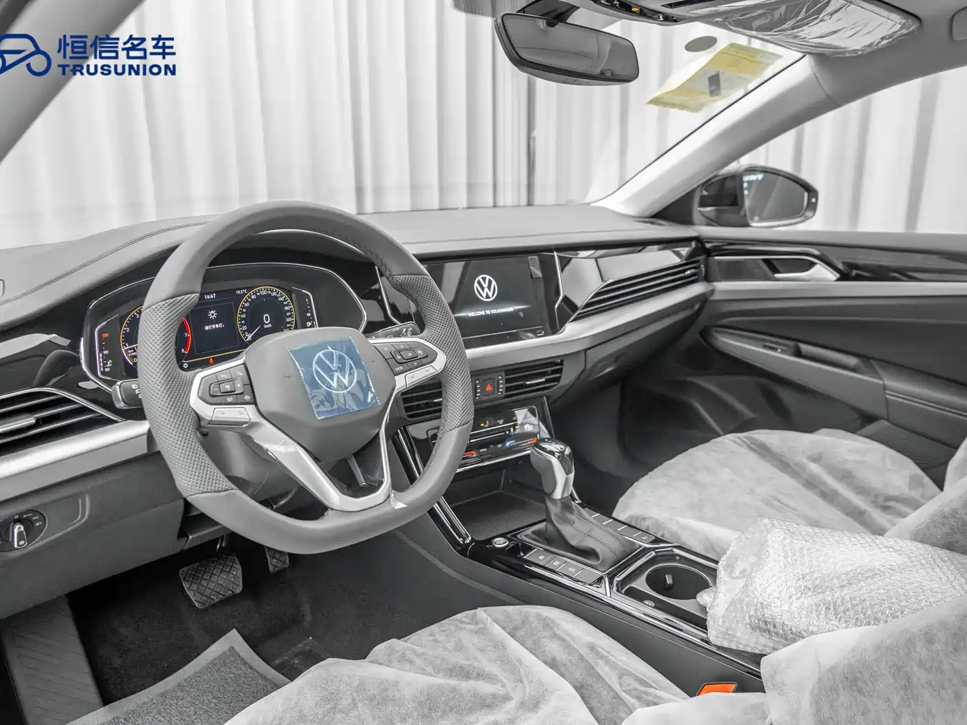 Volkswagen Passat 2026 Outstanding Edition 330TSI Starlight Elite Version фото 11