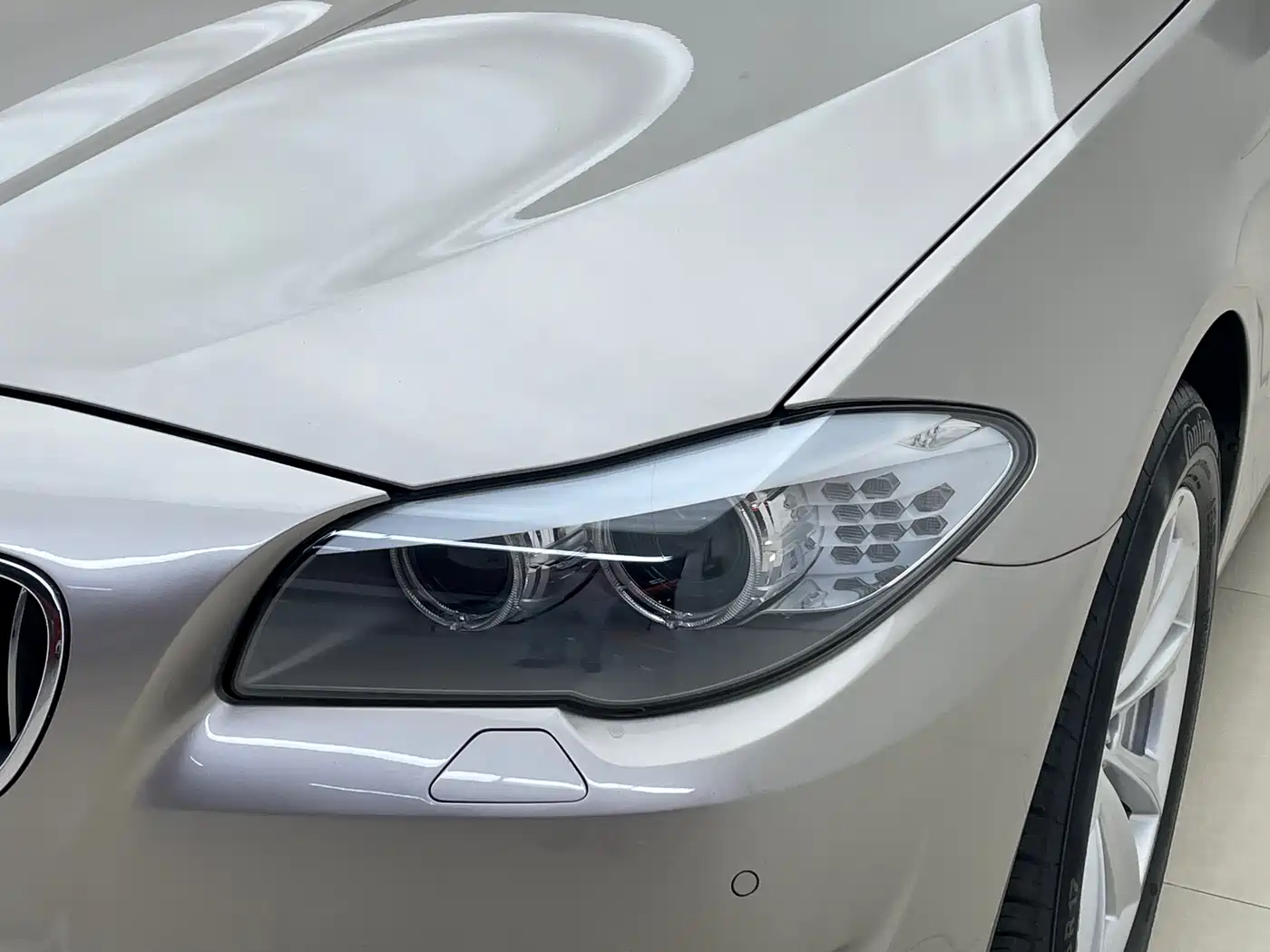 BMW 5 Series 2012 523Li Luxury фото 4