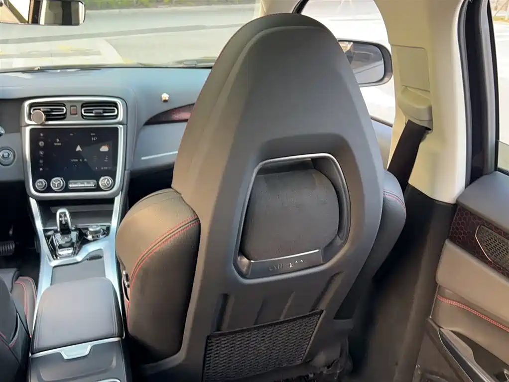 Lynk & Co 01 2019 2.0T AWD Pro Edition China V фото 23