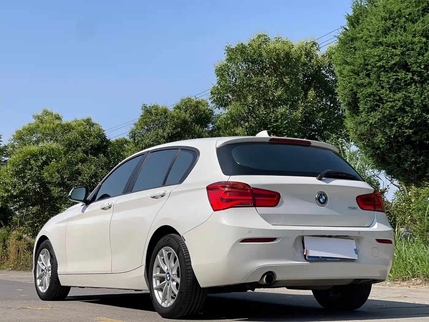 BMW 1 Series (Import) 2018 118i Leading фото 5