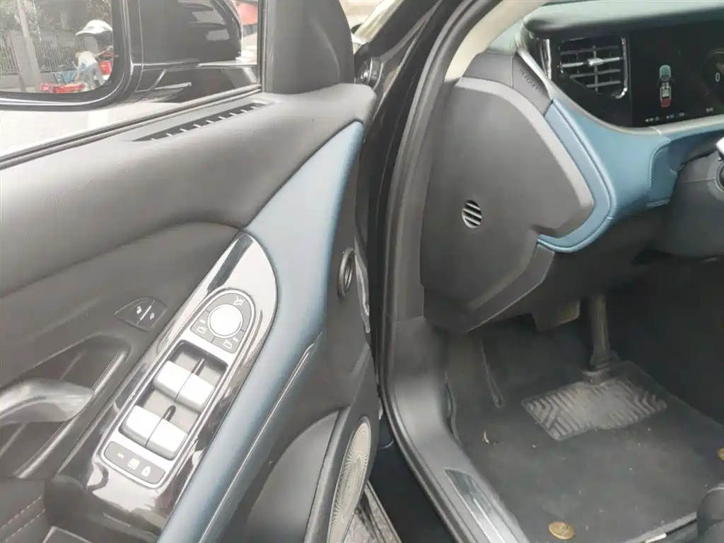 Voyah Auto VOYAH FREE 2024 Ultra Long Range Intelligent Driving Edition фото 12