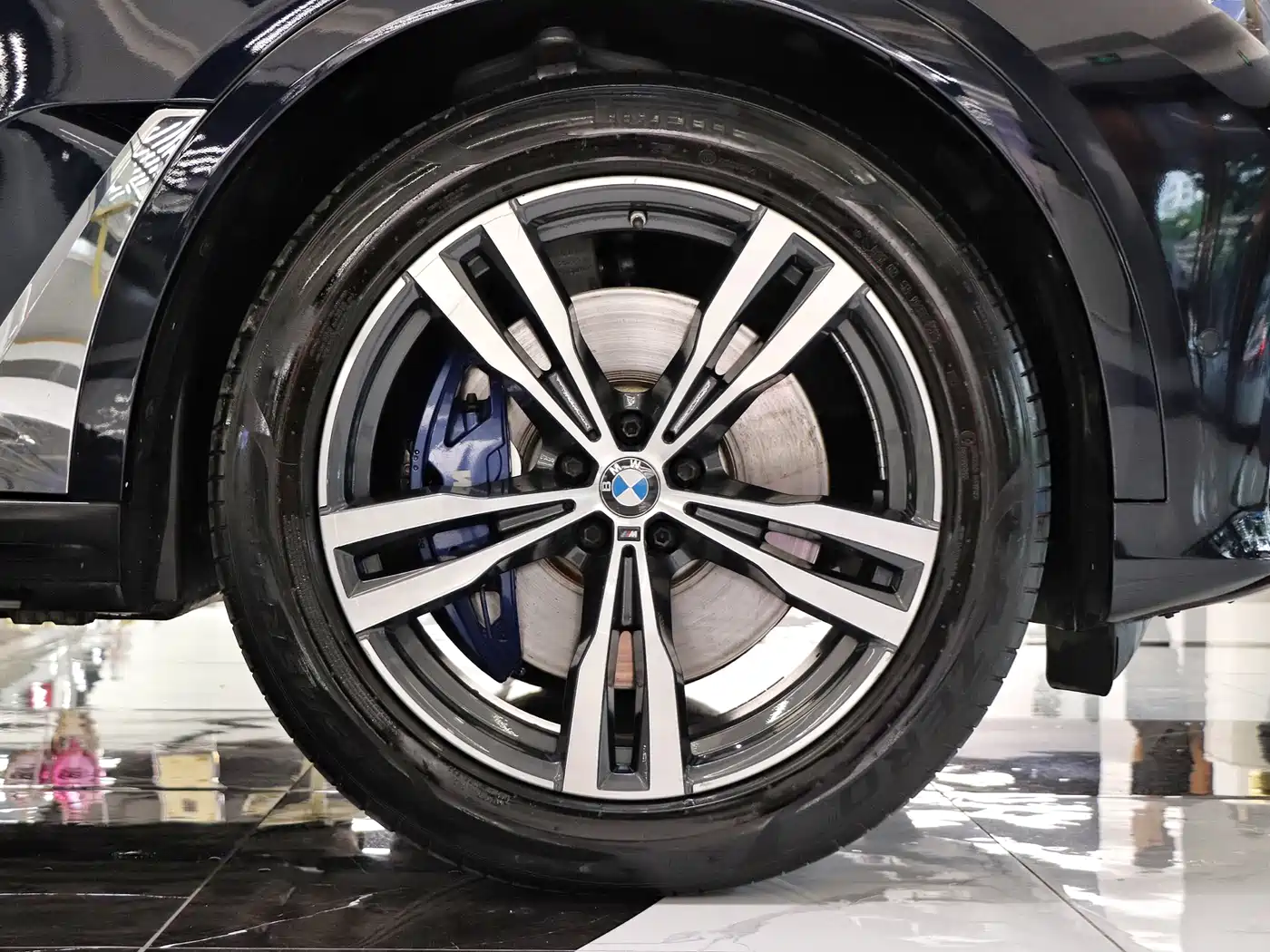 BMW X7 2021 xDrive40i Premium M Sport Package фото 43
