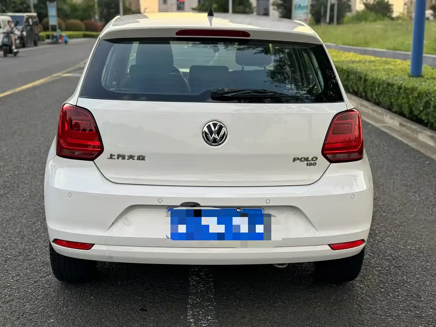 Volkswagen Polo 2016 1.6L Automatic Comfort фото 9