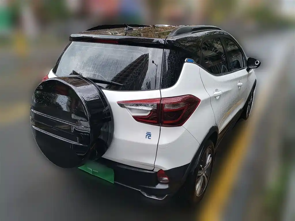 BYD Yuan New Energy 2018 EV360 Smart Connected Cool Edition фото 4