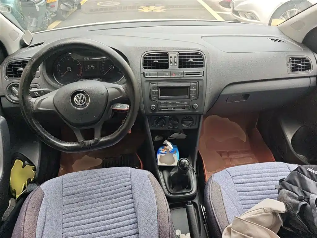 Volkswagen Polo 2018 1.5L Manual Safe Drive фото 5