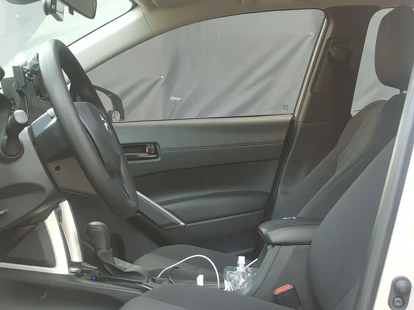 Toyota Corolla Cross 2023 Hybrid 2.0L Pioneer Edition фото 8