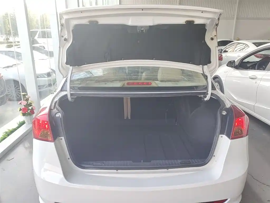Buick Excelle 2013 1.5L Automatic Classic фото 19