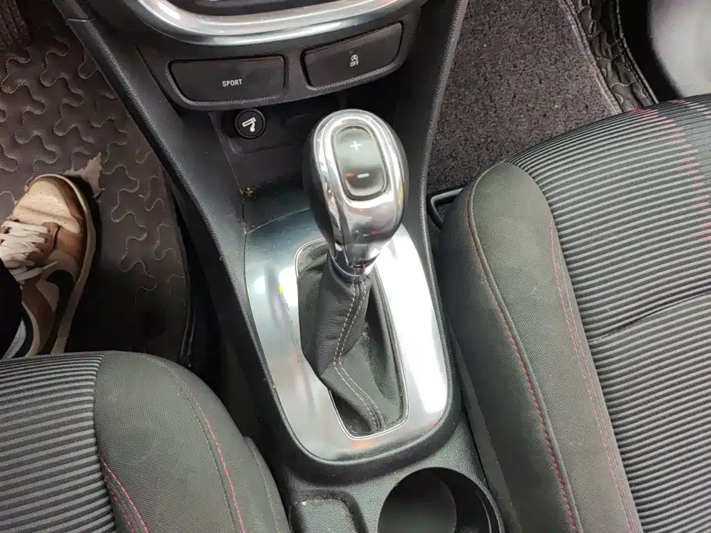 Buick Encore 2015 1.4T Automatic 2WD Urban Elite фото 10