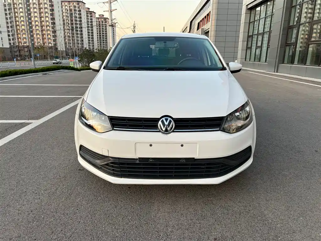 Volkswagen Polo 2018 1.5L Auto Safe Drive фото 2