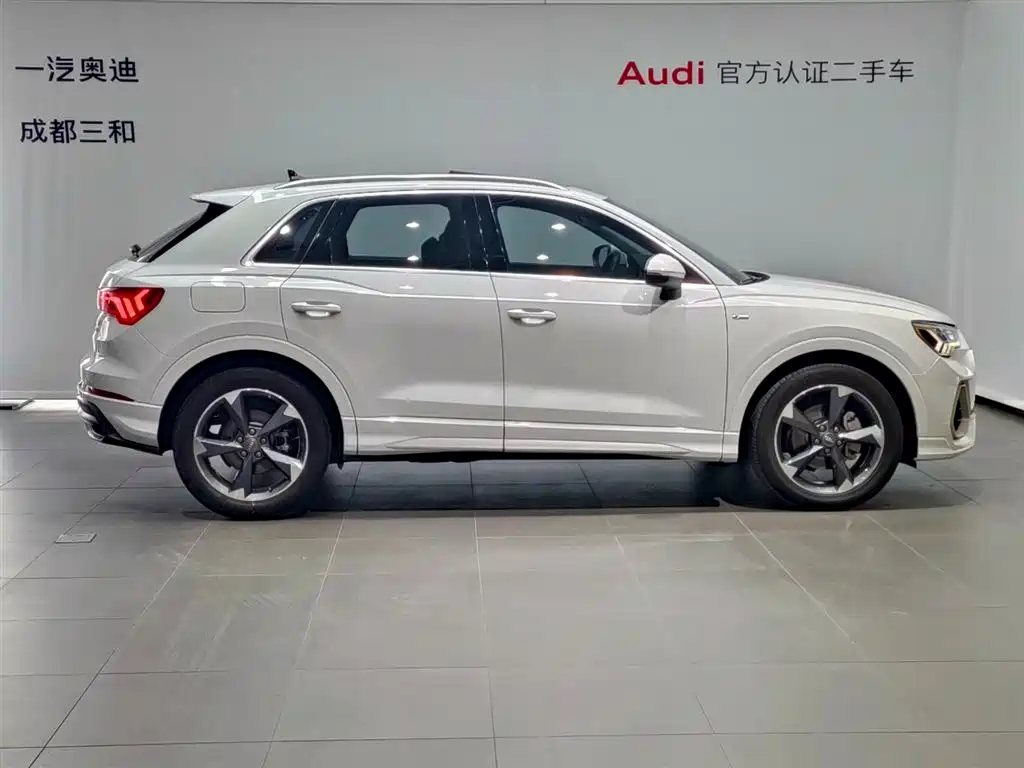 Audi Q3 2019 40 TFSI Fashion Dynamic фото 3