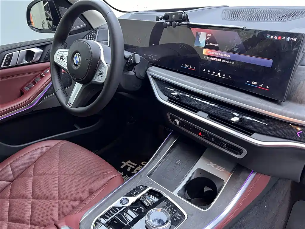 BMW X5 2023 xDrive 30Li Premium M Sport Package фото 23