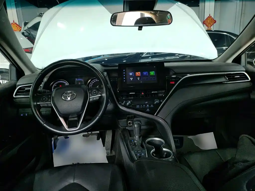 Toyota Camry 2023 Hybrid 2.5HGVP Leading Edition фото 10