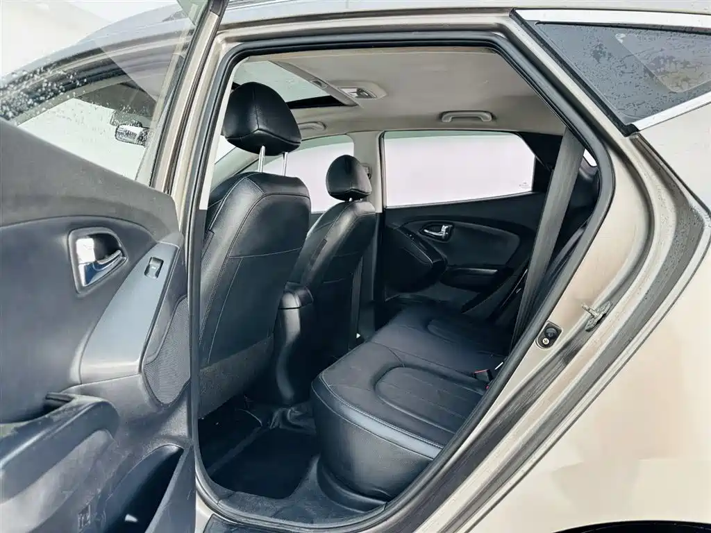 Hyundai Beijing Hyundai ix35 2013 2.0L Auto 2WD Smart GLS China IV фото 14